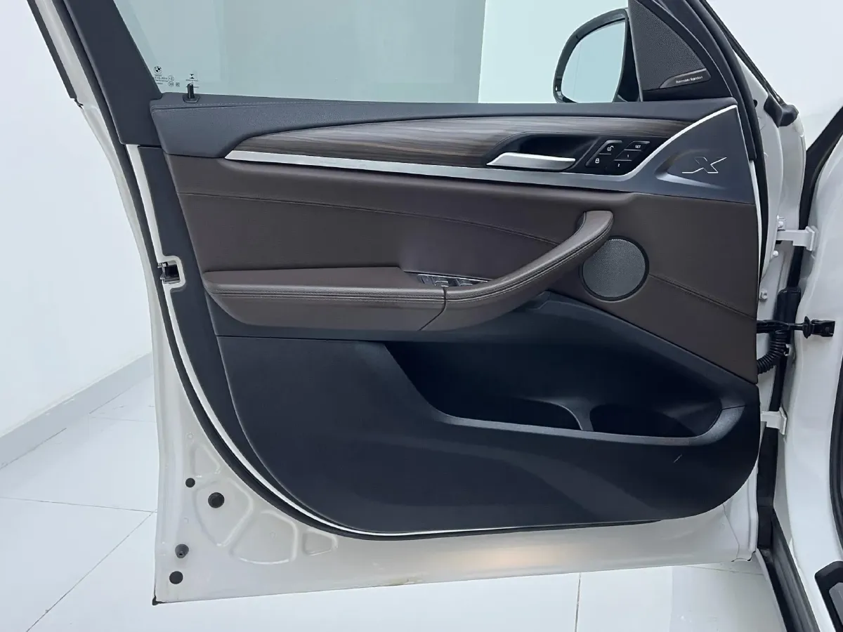 2021 BMW X3 2.0T 224HP L4 8AT,autocango,china used car exporter,china ev exporter,chinese used car exporter,chinese used ev exporter
