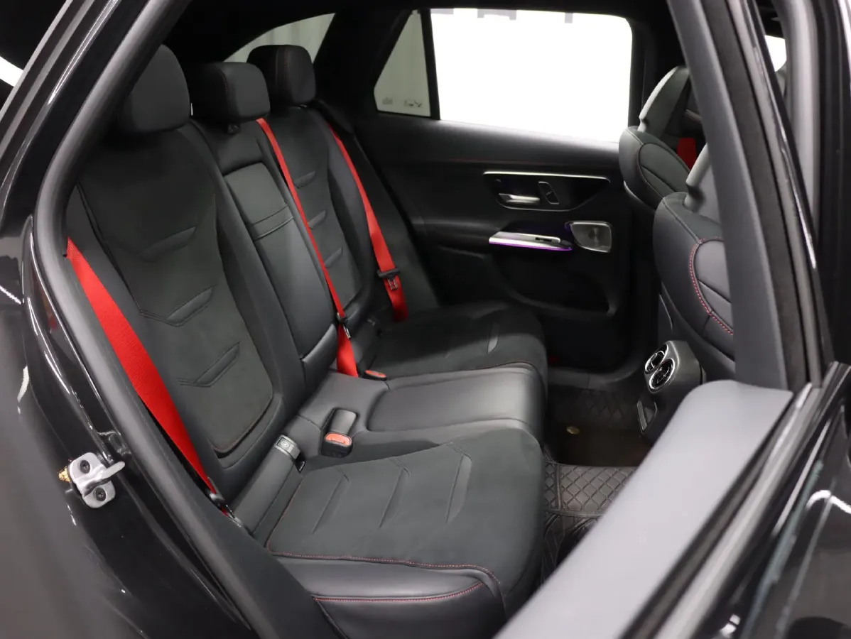 2024 Mercedes-Benz GLC AMG 2.0T 421HP L4 9AT,autocango,china used car exporter,china ev exporter,chinese used car exporter,chinese used ev exporter