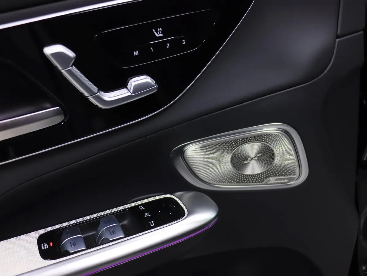 2024 Mercedes-Benz GLC AMG 2.0T 421HP L4 9AT,autocango,china used car exporter,china ev exporter,chinese used car exporter,chinese used ev exporter