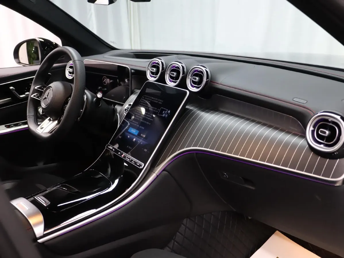 2024 Mercedes-Benz GLC AMG 2.0T 421HP L4 9AT,autocango,china used car exporter,china ev exporter,chinese used car exporter,chinese used ev exporter