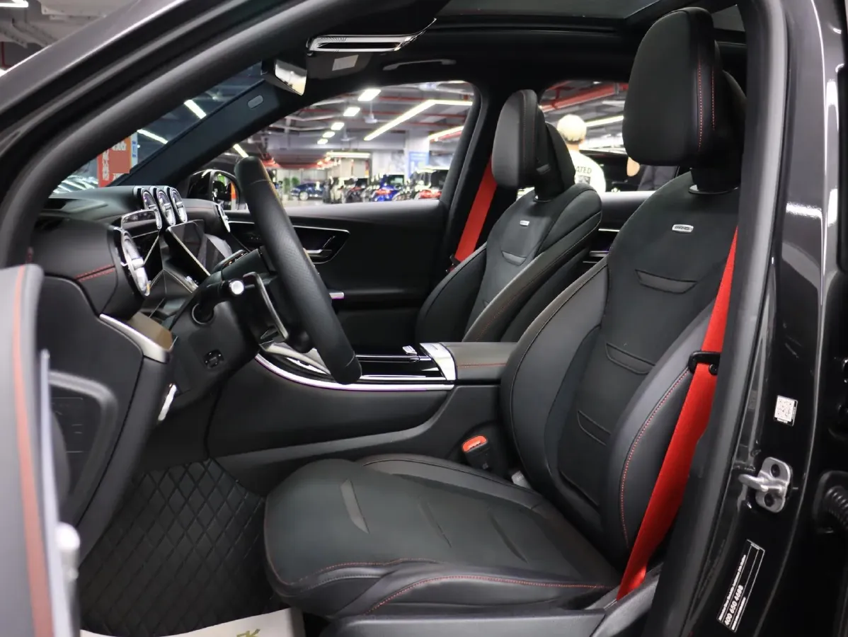 2024 Mercedes-Benz GLC AMG 2.0T 421HP L4 9AT,autocango,china used car exporter,china ev exporter,chinese used car exporter,chinese used ev exporter