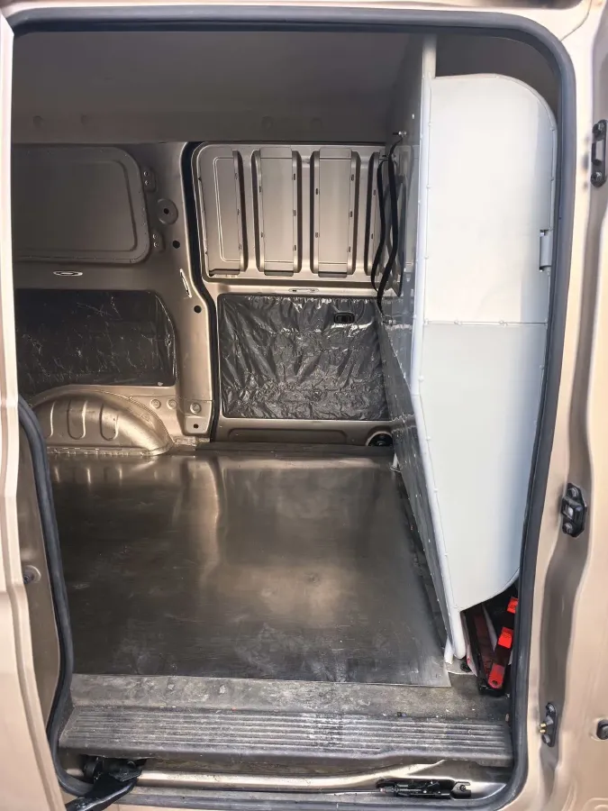 2019 WuLing HongGuang V 1.5L 99HP L4 6MT,autocango,china used car exporter,china ev exporter,chinese used car exporter,chinese used ev exporter