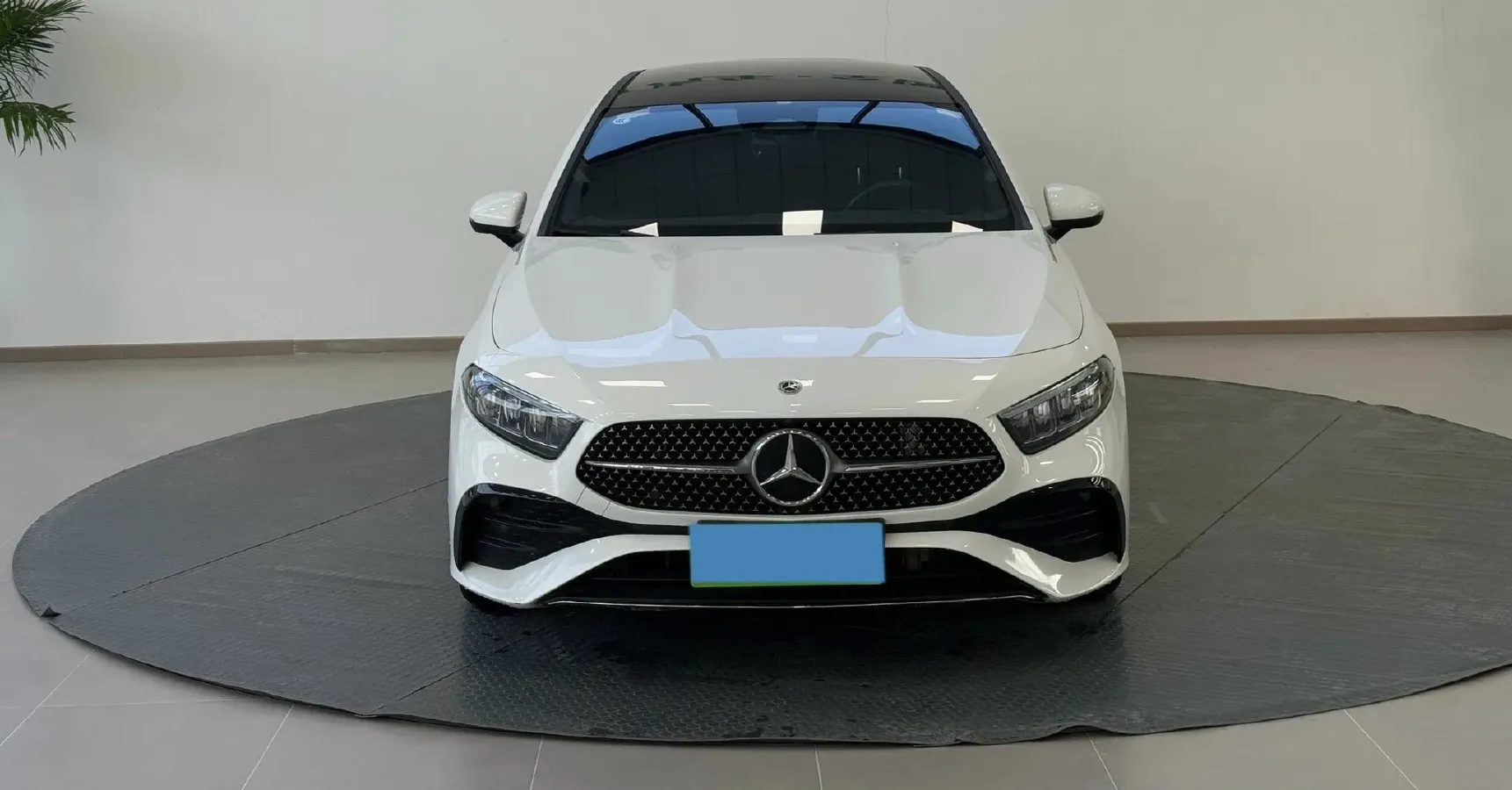 2023 Mercedes-Benz A Class 1.3T 136HP L4 7DCT,autocango,china used car exporter,china ev exporter,chinese used car exporter,chinese used ev exporter