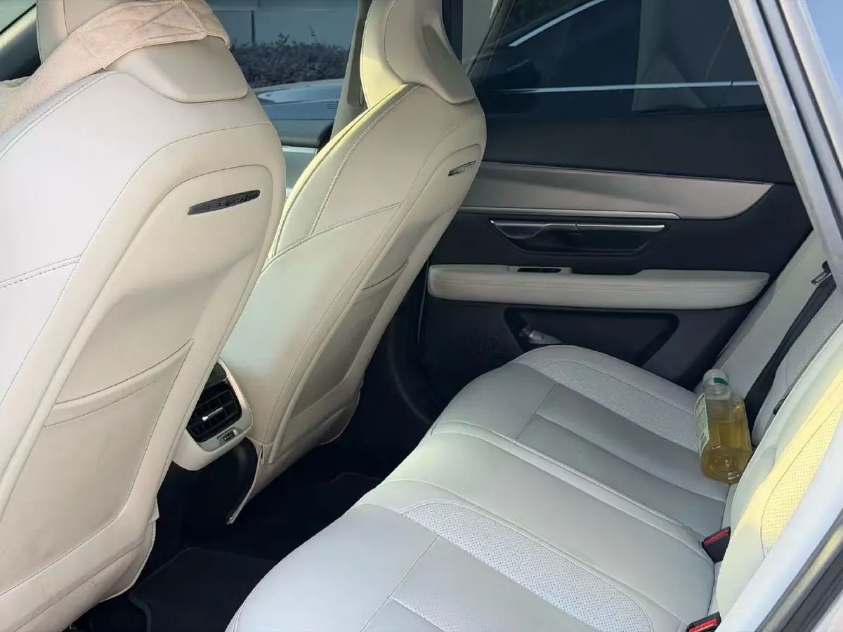 2024 Xpeng P7 BEV 64.4KWH,autocango,china used car exporter,china ev exporter,chinese used car exporter,chinese used ev exporter