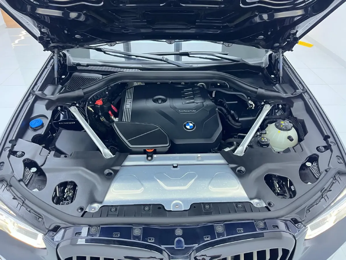 2023 BMW X3 2.0T 245HP L4 8AT,autocango,china used car exporter,china ev exporter,chinese used car exporter,chinese used ev exporter