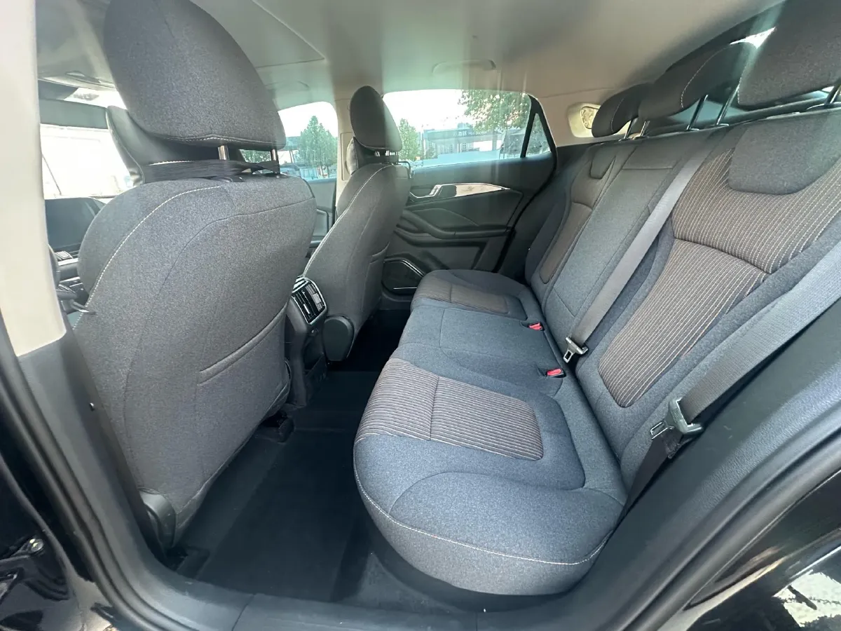 2022 Bestune B70 1.5T 169HP L4 7DCT,autocango,china used car exporter,china ev exporter,chinese used car exporter,chinese used ev exporter