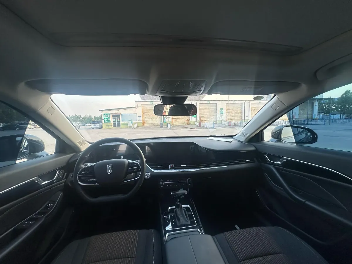 2022 Bestune B70 1.5T 169HP L4 7DCT,autocango,china used car exporter,china ev exporter,chinese used car exporter,chinese used ev exporter