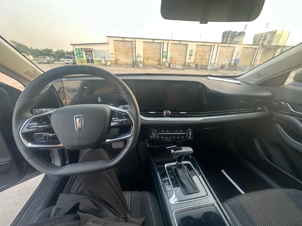 2022 Bestune B70 1.5T 169HP L4 7DCT,autocango,china used car exporter,china ev exporter,chinese used car exporter,chinese used ev exporter