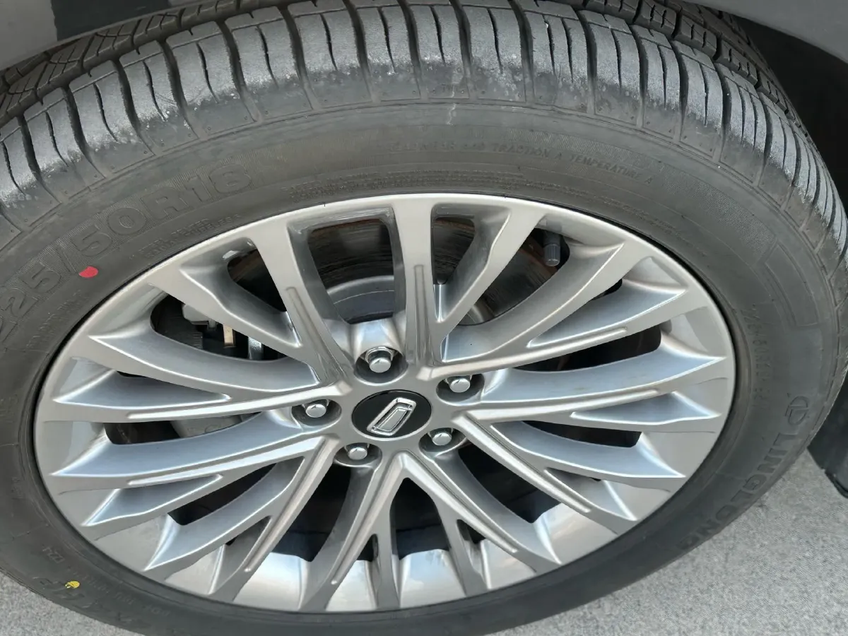 2022 Bestune B70 1.5T 169HP L4 7DCT,autocango,china used car exporter,china ev exporter,chinese used car exporter,chinese used ev exporter