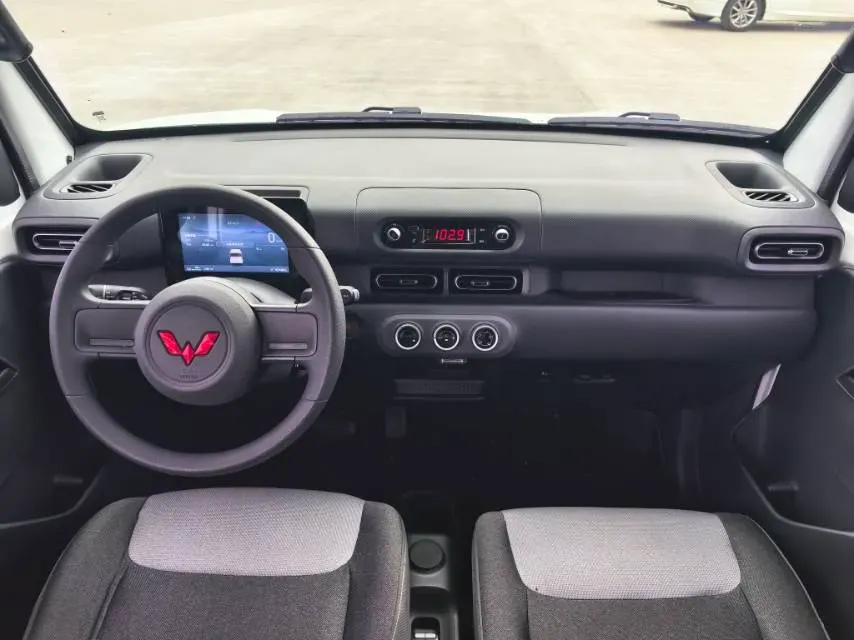 2025 WuLing ZhiGuang BEV,autocango,china used car exporter,china ev exporter,chinese used car exporter,chinese used ev exporter