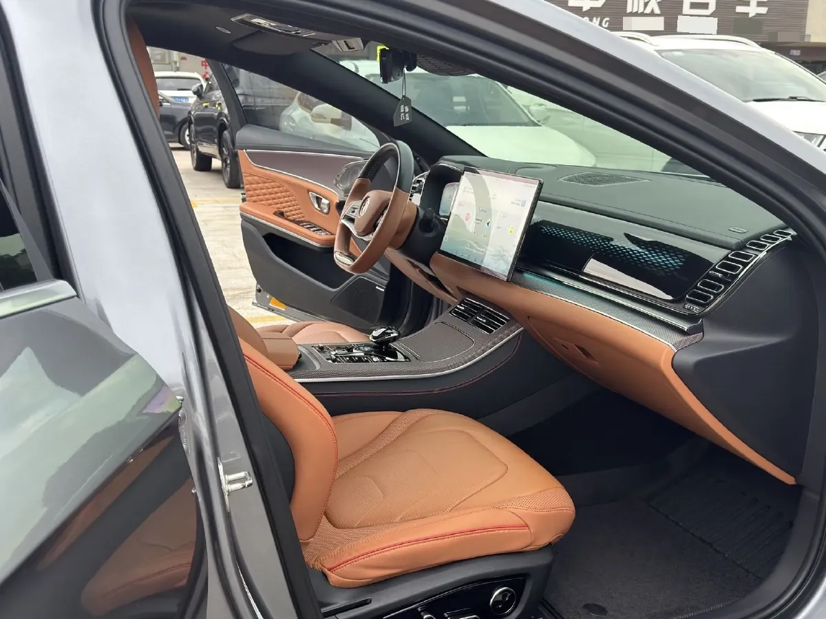 2022 Volkswagen Tiguan L 2.0T 186HP L4 7DCT,autocango,china used car exporter,china ev exporter,chinese used car exporter,chinese used ev exporter
