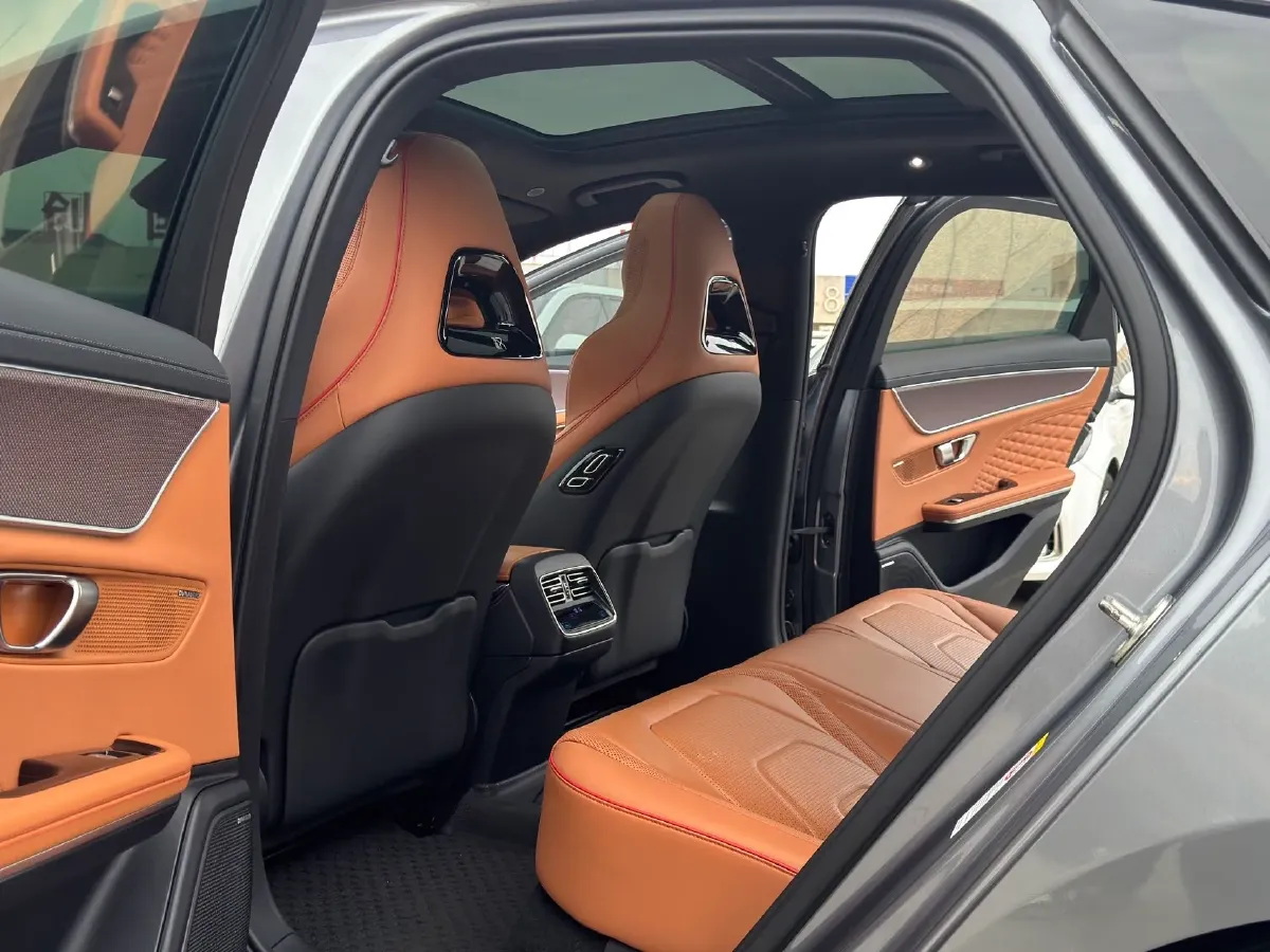 2022 Volkswagen Tiguan L 2.0T 186HP L4 7DCT,autocango,china used car exporter,china ev exporter,chinese used car exporter,chinese used ev exporter