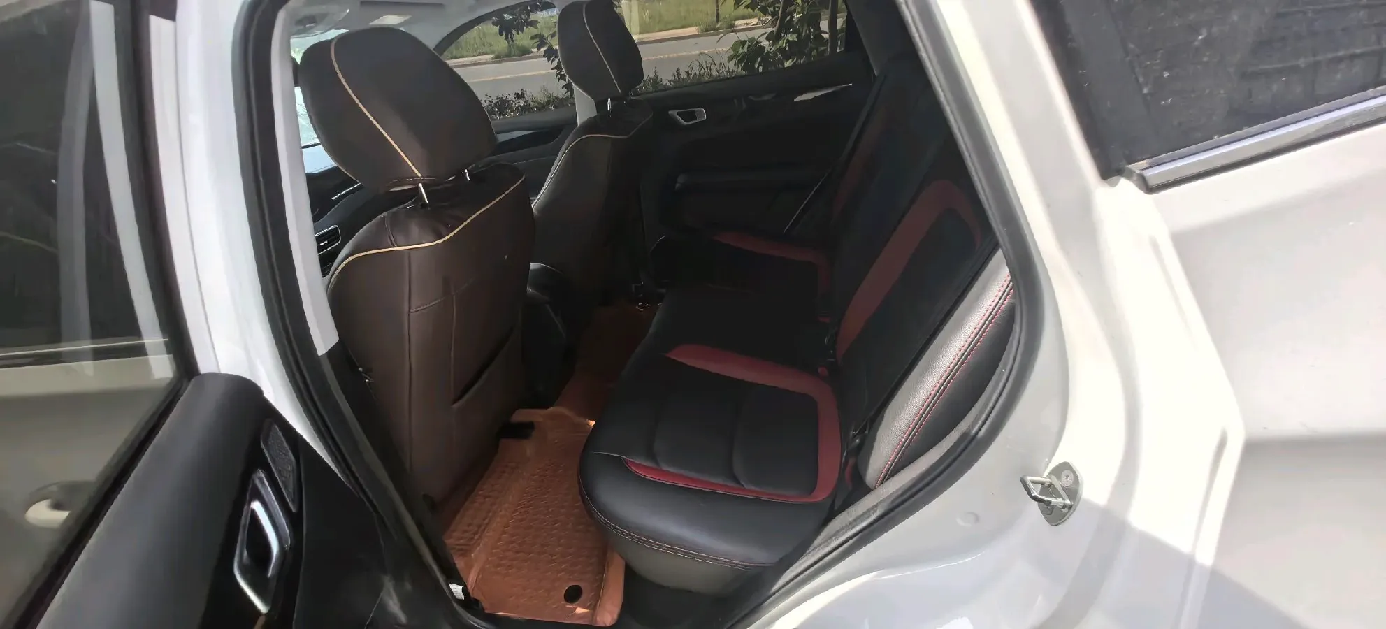 2020 KaiYi XuanJie 1.5L 116HP L4 5MT,autocango,china used car exporter,china ev exporter,chinese used car exporter,chinese used ev exporter