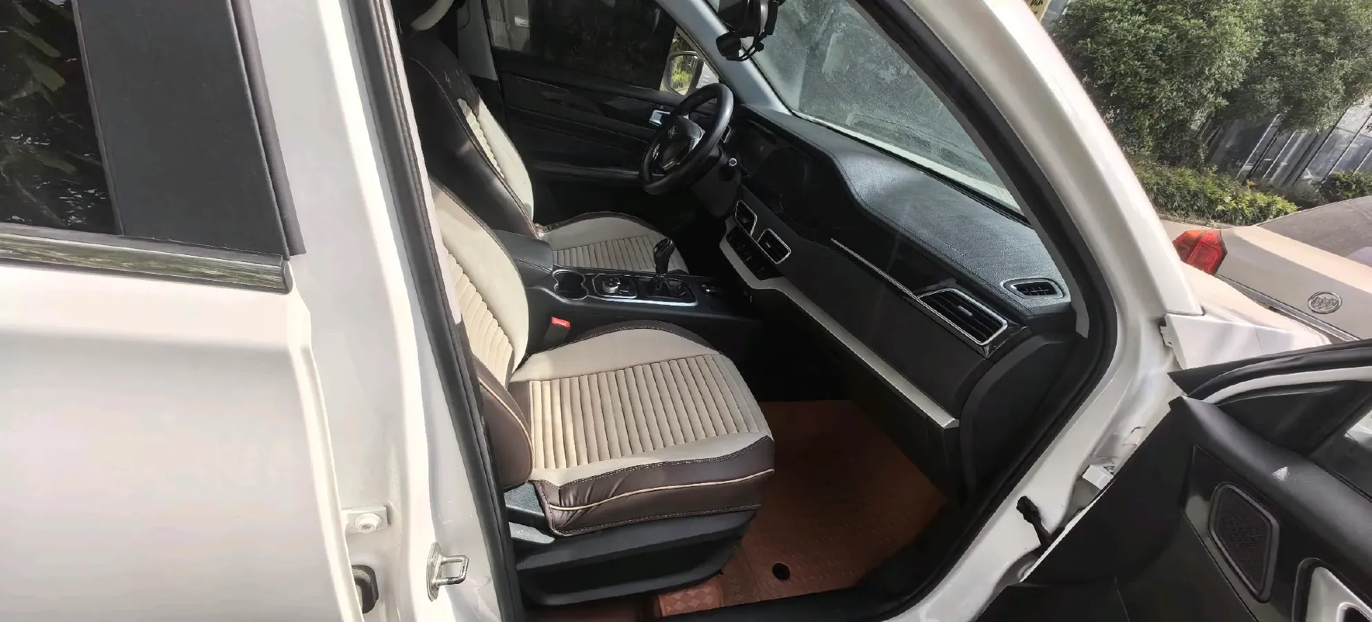 2020 KaiYi XuanJie 1.5L 116HP L4 5MT,autocango,china used car exporter,china ev exporter,chinese used car exporter,chinese used ev exporter