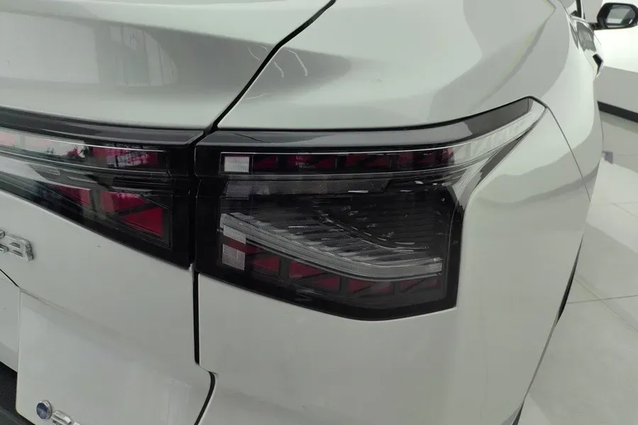 2024 Toyota bZ3 BEV 49.92KWH,autocango,china used car exporter,china ev exporter,chinese used car exporter,chinese used ev exporter