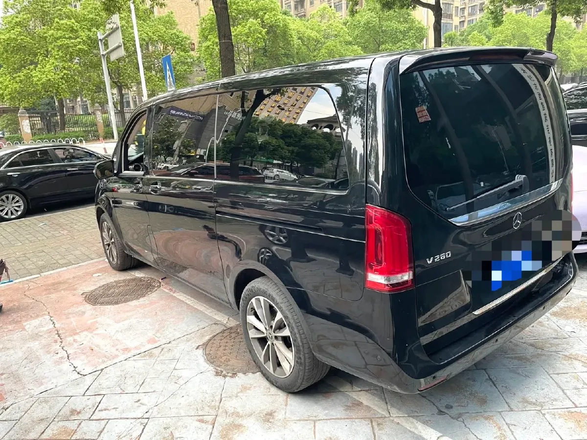 2021 Mercedes-Benz V Class 2.0T 211HP L4 9AT,autocango,china used car exporter,china ev exporter,chinese used car exporter,chinese used ev exporter