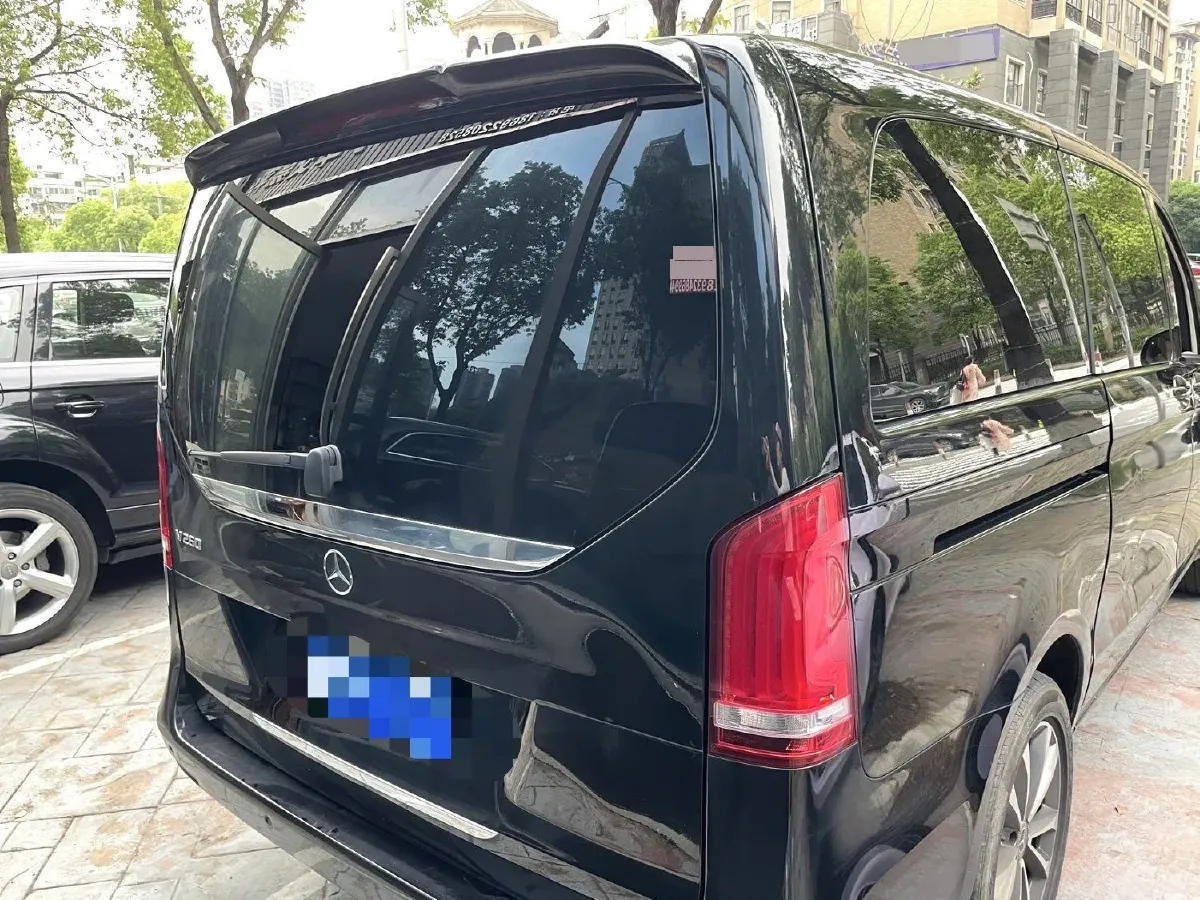 2021 Mercedes-Benz V Class 2.0T 211HP L4 9AT,autocango,china used car exporter,china ev exporter,chinese used car exporter,chinese used ev exporter