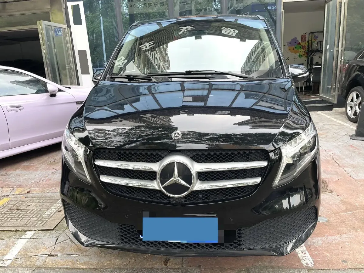 2021 Mercedes-Benz V Class 2.0T 211HP L4 9AT,autocango,china used car exporter,china ev exporter,chinese used car exporter,chinese used ev exporter