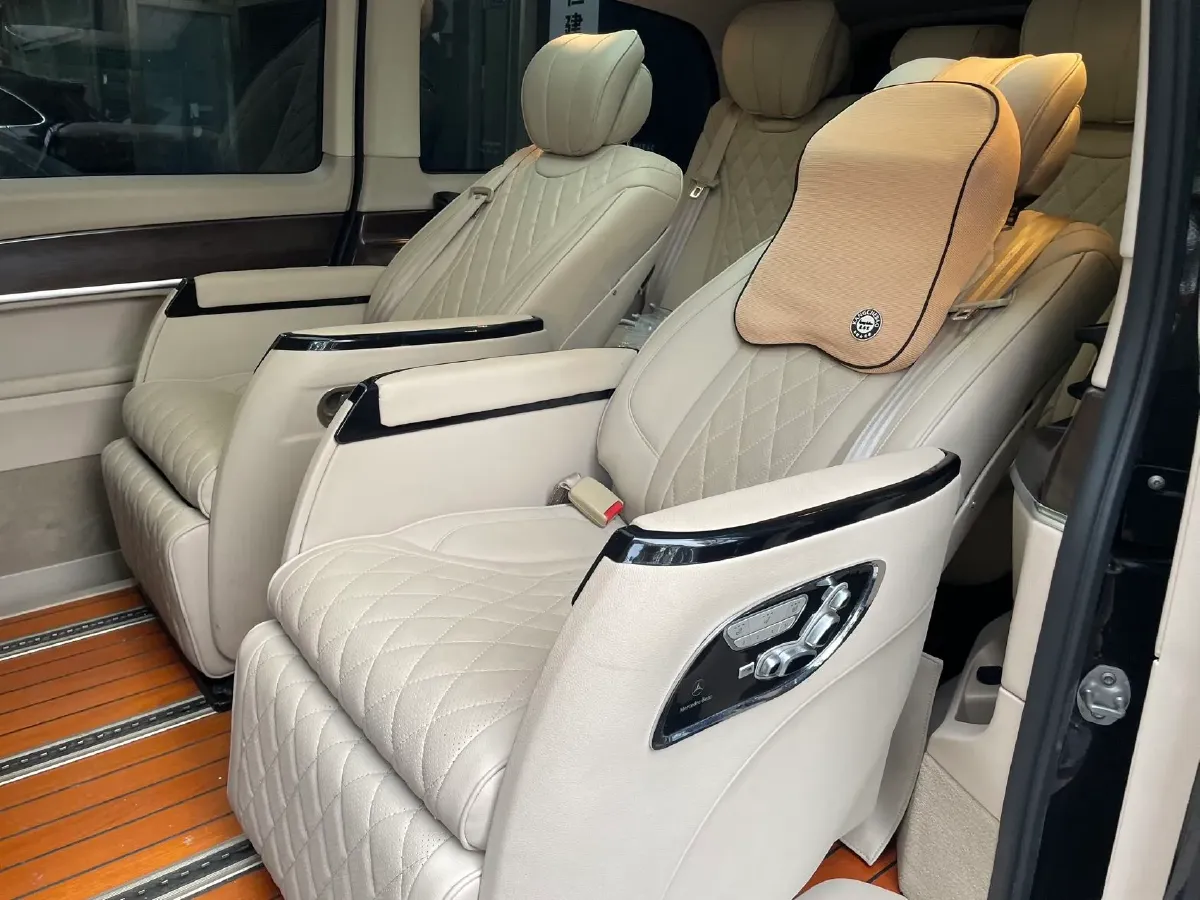 2021 Mercedes-Benz V Class 2.0T 211HP L4 9AT,autocango,china used car exporter,china ev exporter,chinese used car exporter,chinese used ev exporter