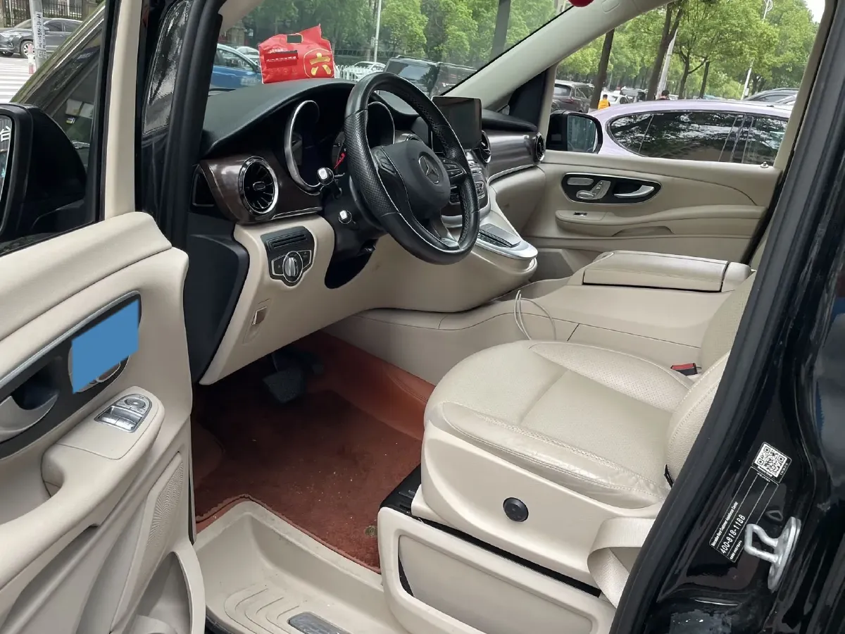 2021 Mercedes-Benz V Class 2.0T 211HP L4 9AT,autocango,china used car exporter,china ev exporter,chinese used car exporter,chinese used ev exporter