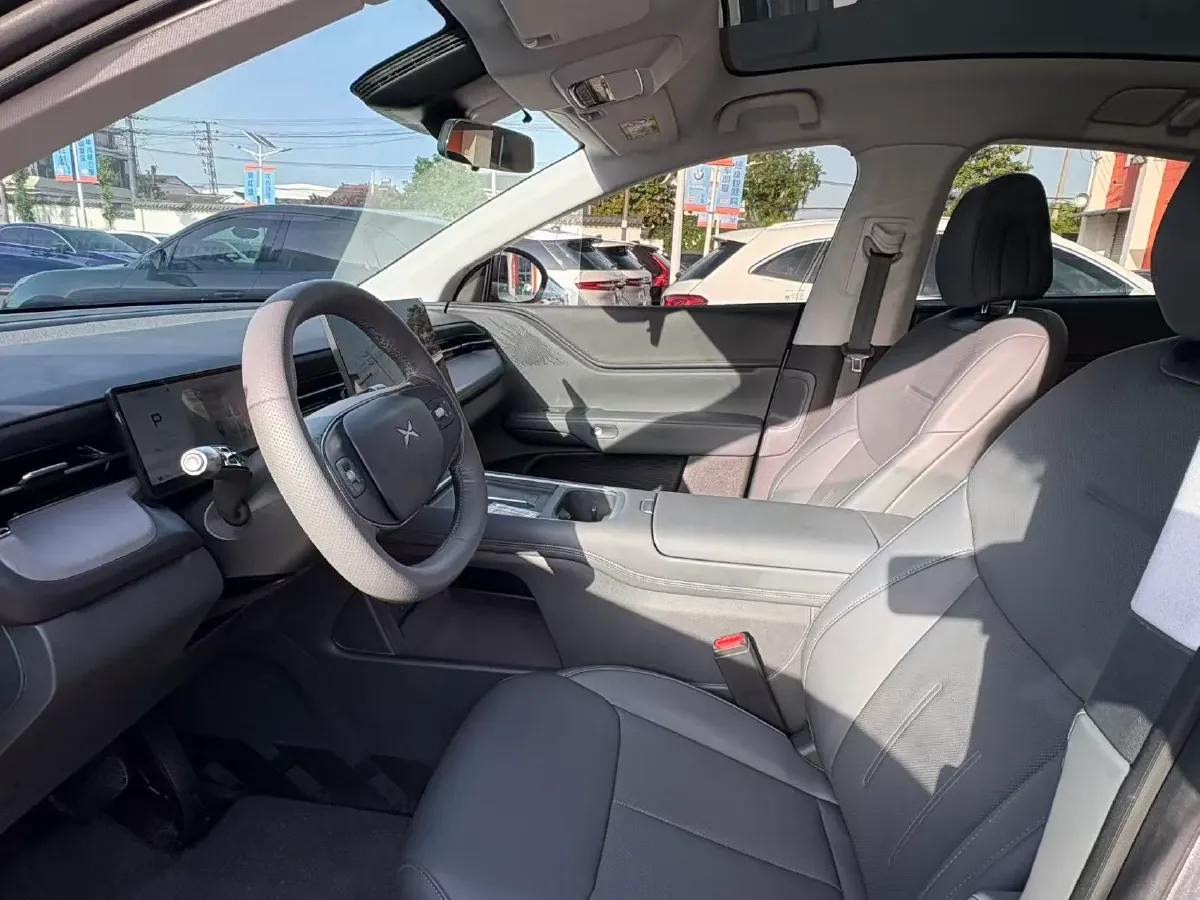 2025 Xpeng G6 BEV 68.5KWH,autocango,china used car exporter,china ev exporter,chinese used car exporter,chinese used ev exporter