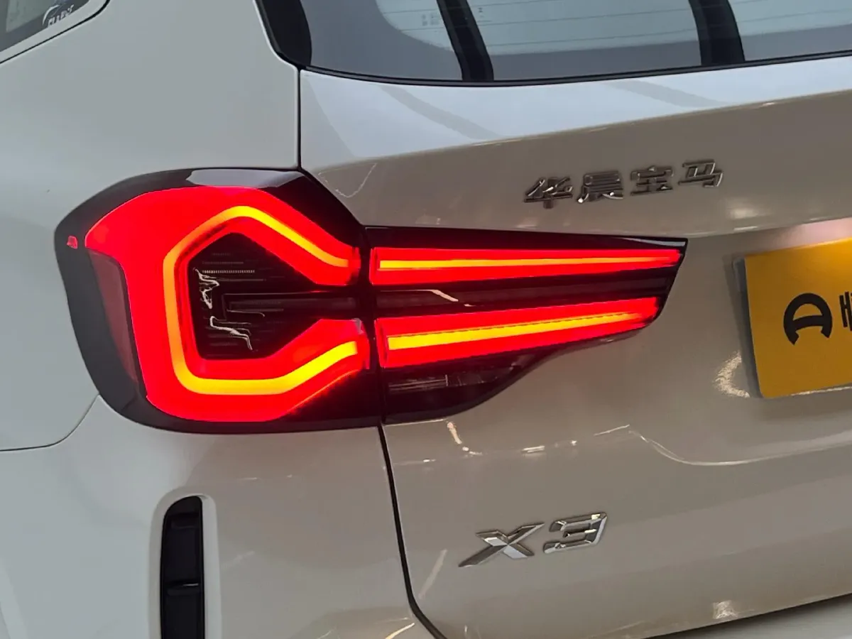 2022 BMW X3 2.0T 184HP L4 8AT,autocango,china used car exporter,china ev exporter,chinese used car exporter,chinese used ev exporter