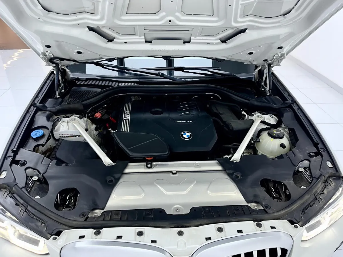 2022 BMW X3 2.0T 184HP L4 8AT,autocango,china used car exporter,china ev exporter,chinese used car exporter,chinese used ev exporter