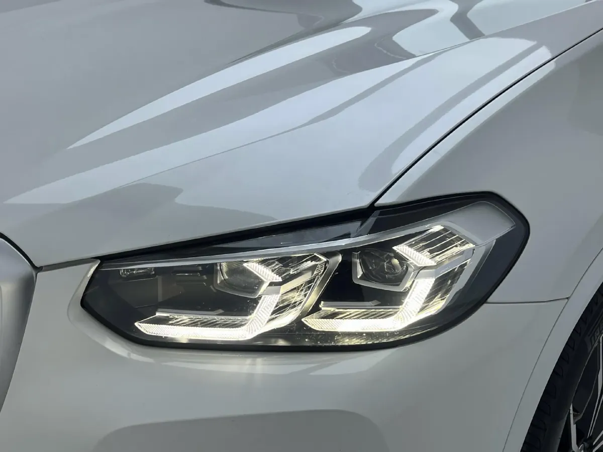 2022 BMW X3 2.0T 184HP L4 8AT,autocango,china used car exporter,china ev exporter,chinese used car exporter,chinese used ev exporter