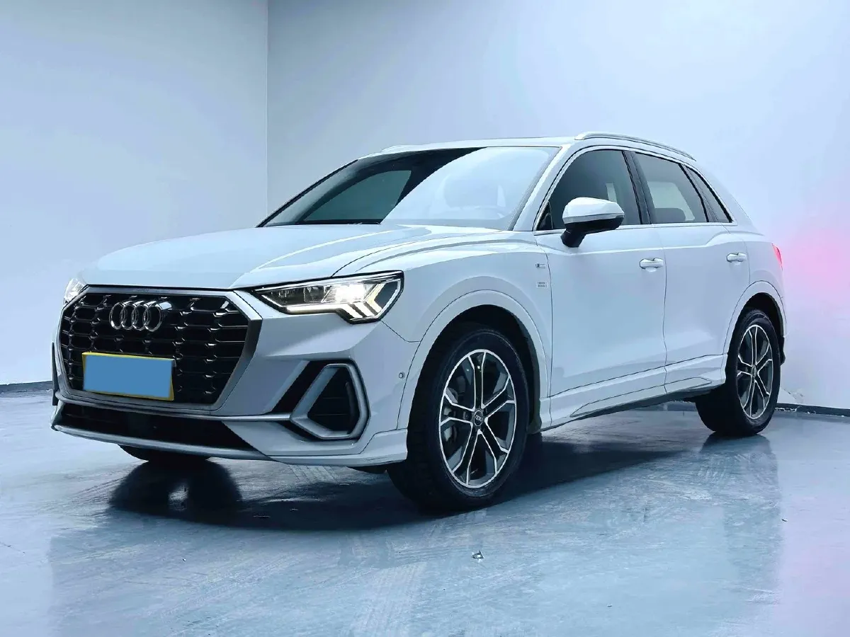 2022 Audi Q3 1.4T 150HP L4 7DCT,autocango,china used car exporter,china ev exporter,chinese used car exporter,chinese used ev exporter