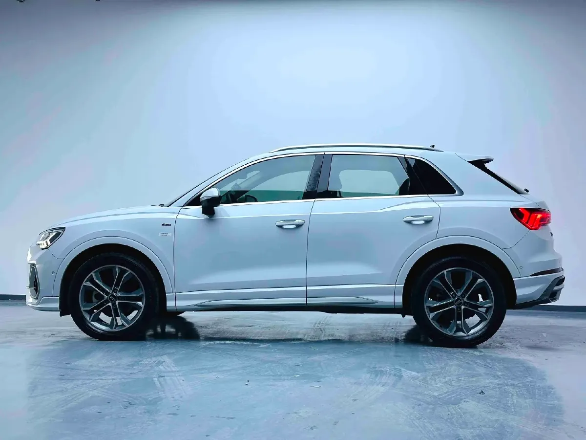 2022 Audi Q3 1.4T 150HP L4 7DCT,autocango,china used car exporter,china ev exporter,chinese used car exporter,chinese used ev exporter