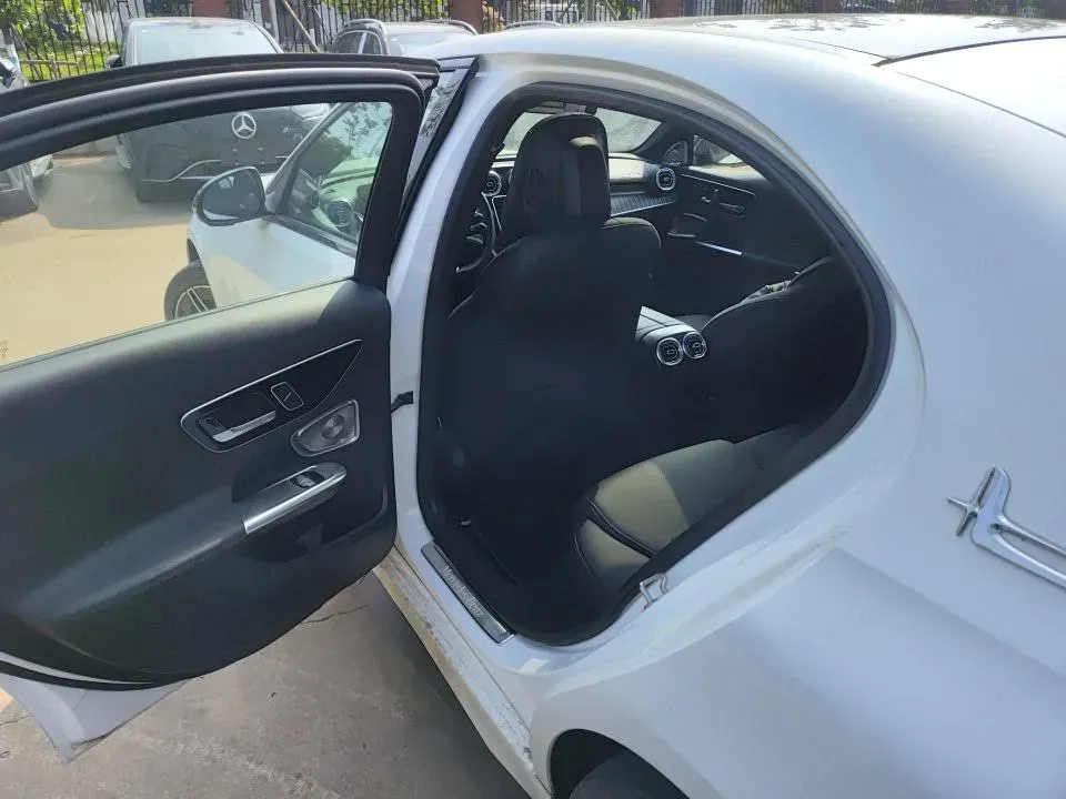 2025 Mercedes-Benz C Class 1.5T 204HP L4 9AT,autocango,china used car exporter,china ev exporter,chinese used car exporter,chinese used ev exporter