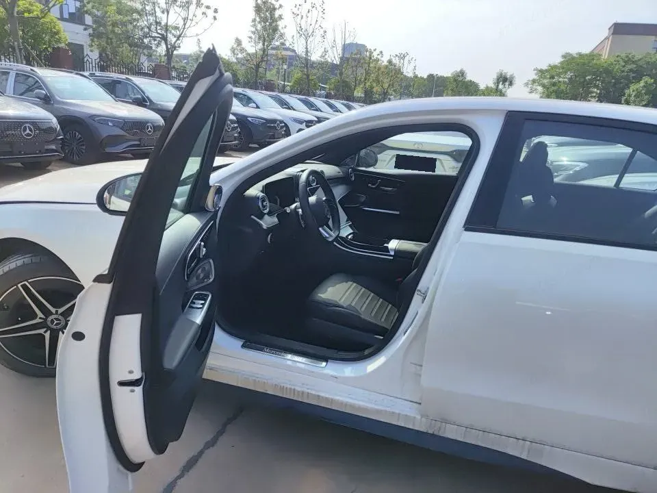 2025 Mercedes-Benz C Class 1.5T 204HP L4 9AT,autocango,china used car exporter,china ev exporter,chinese used car exporter,chinese used ev exporter
