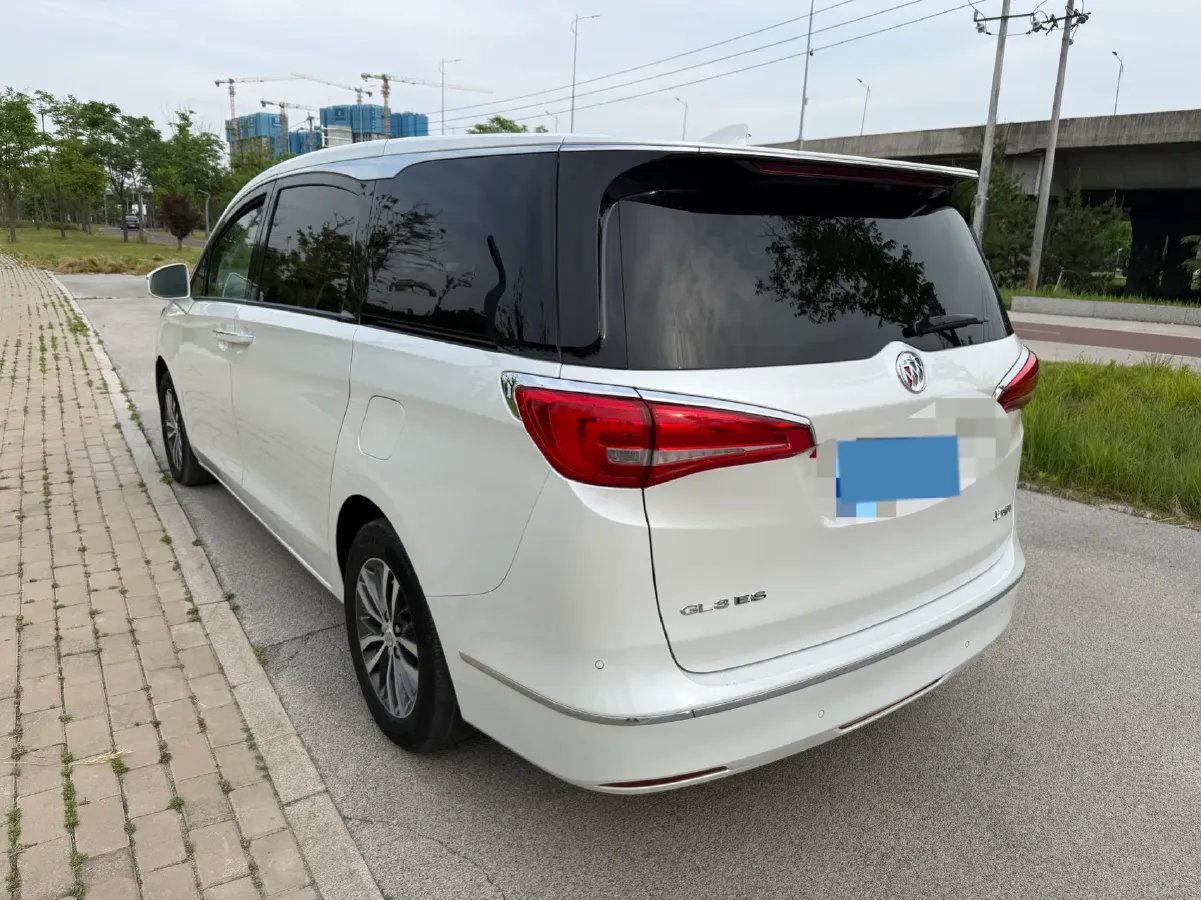 2018 Buick GL8 2.0T 260HP L4 6AT,autocango,china used car exporter,china ev exporter,chinese used car exporter,chinese used ev exporter