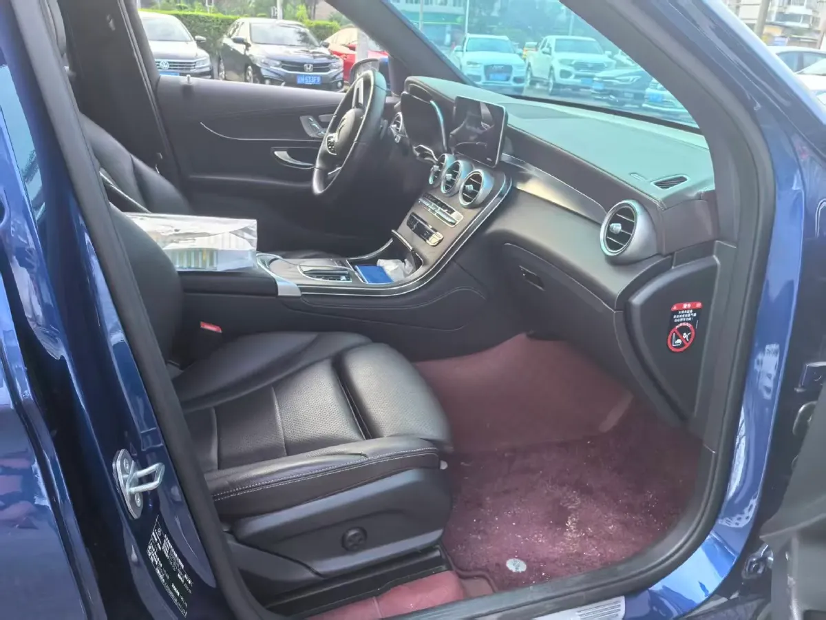 2021 Mercedes-Benz GLC Class 2.0T 197HP L4 9AT,autocango,china used car exporter,china ev exporter,chinese used car exporter,chinese used ev exporter