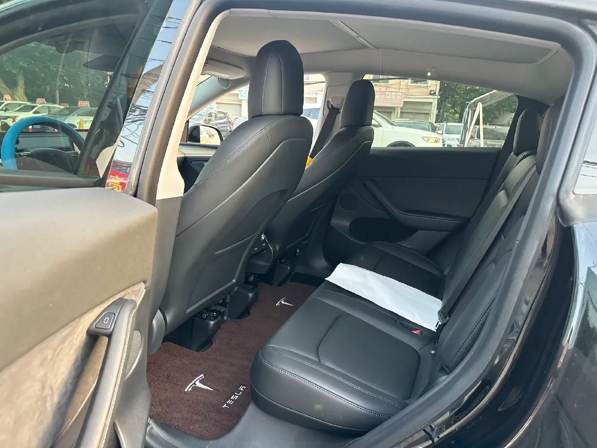 2022 Tesla Model Y BEV 60KWH,autocango,china used car exporter,china ev exporter,chinese used car exporter,chinese used ev exporter
