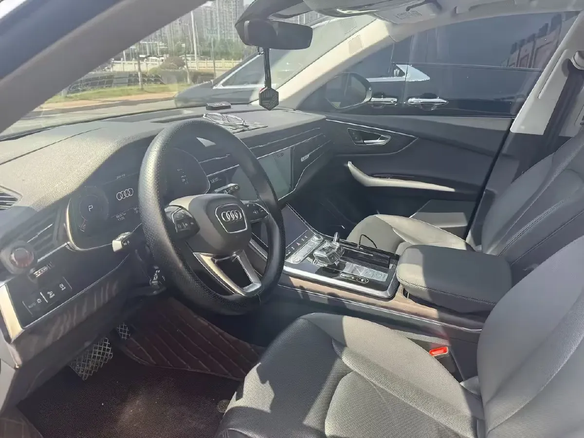 2022 Audi Q8 3.0T 340HP V6 8AT,autocango,china used car exporter,china ev exporter,chinese used car exporter,chinese used ev exporter