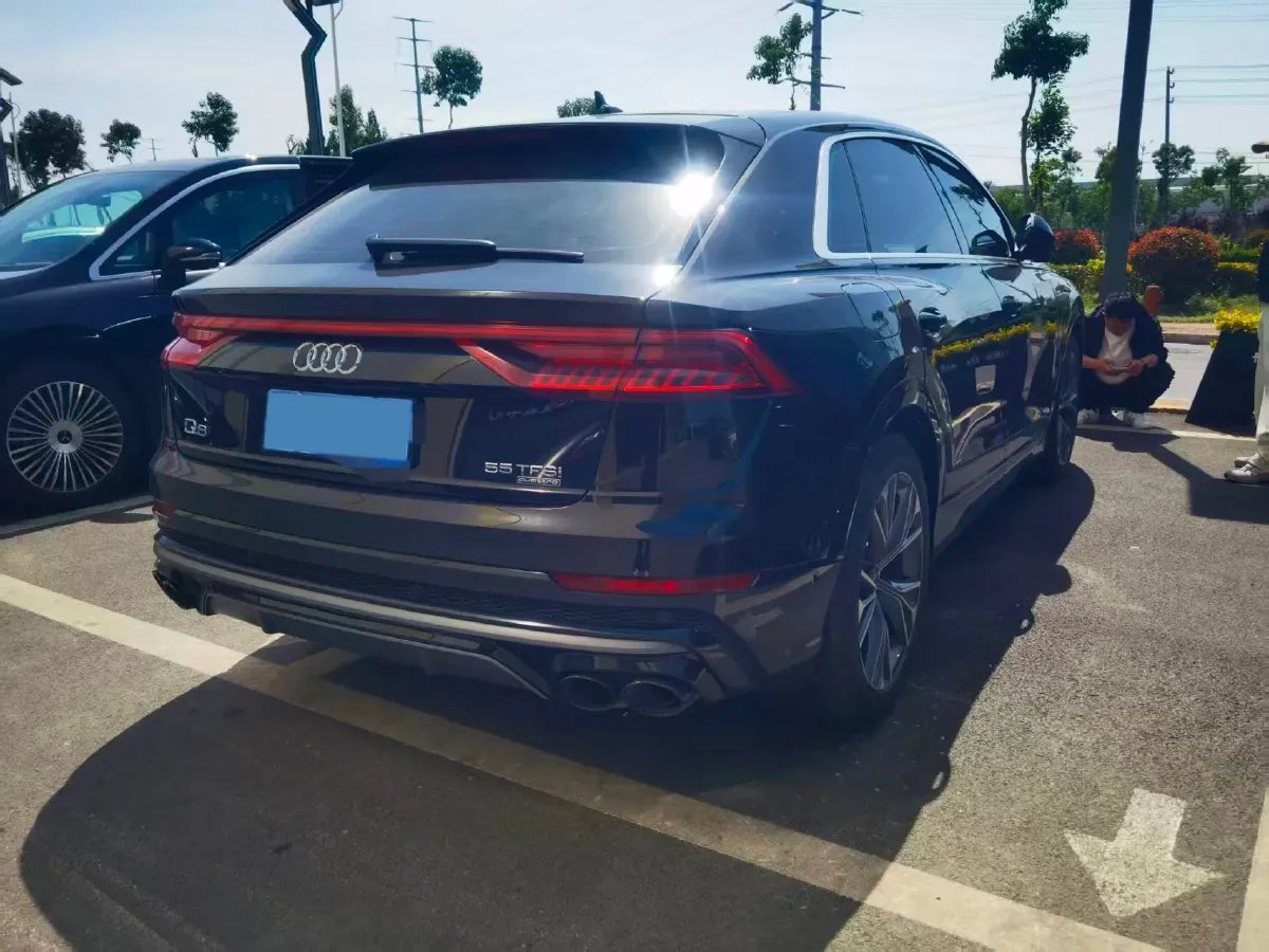 2022 Audi Q8 3.0T 340HP V6 8AT,autocango,china used car exporter,china ev exporter,chinese used car exporter,chinese used ev exporter