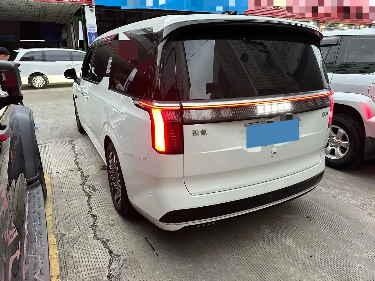 2022 Zeekr 009 BEV 116KWH,autocango,china used car exporter,china ev exporter,chinese used car exporter,chinese used ev exporter