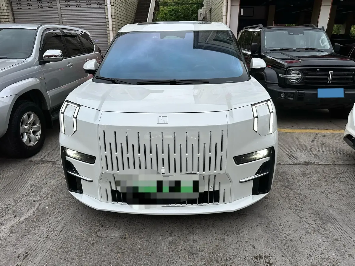 2022 Zeekr 009 BEV 116KWH,autocango,china used car exporter,china ev exporter,chinese used car exporter,chinese used ev exporter