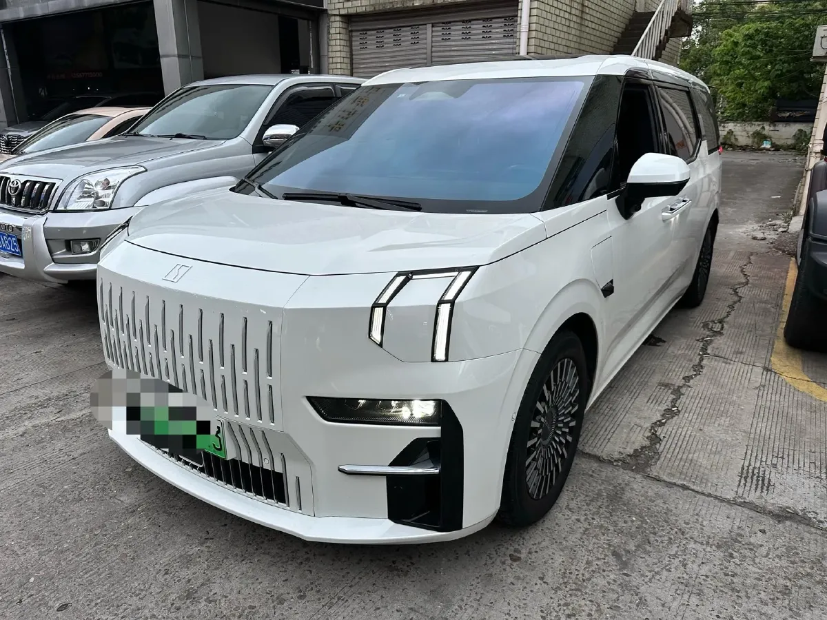 2022 Zeekr 009 BEV 116KWH,autocango,china used car exporter,china ev exporter,chinese used car exporter,chinese used ev exporter