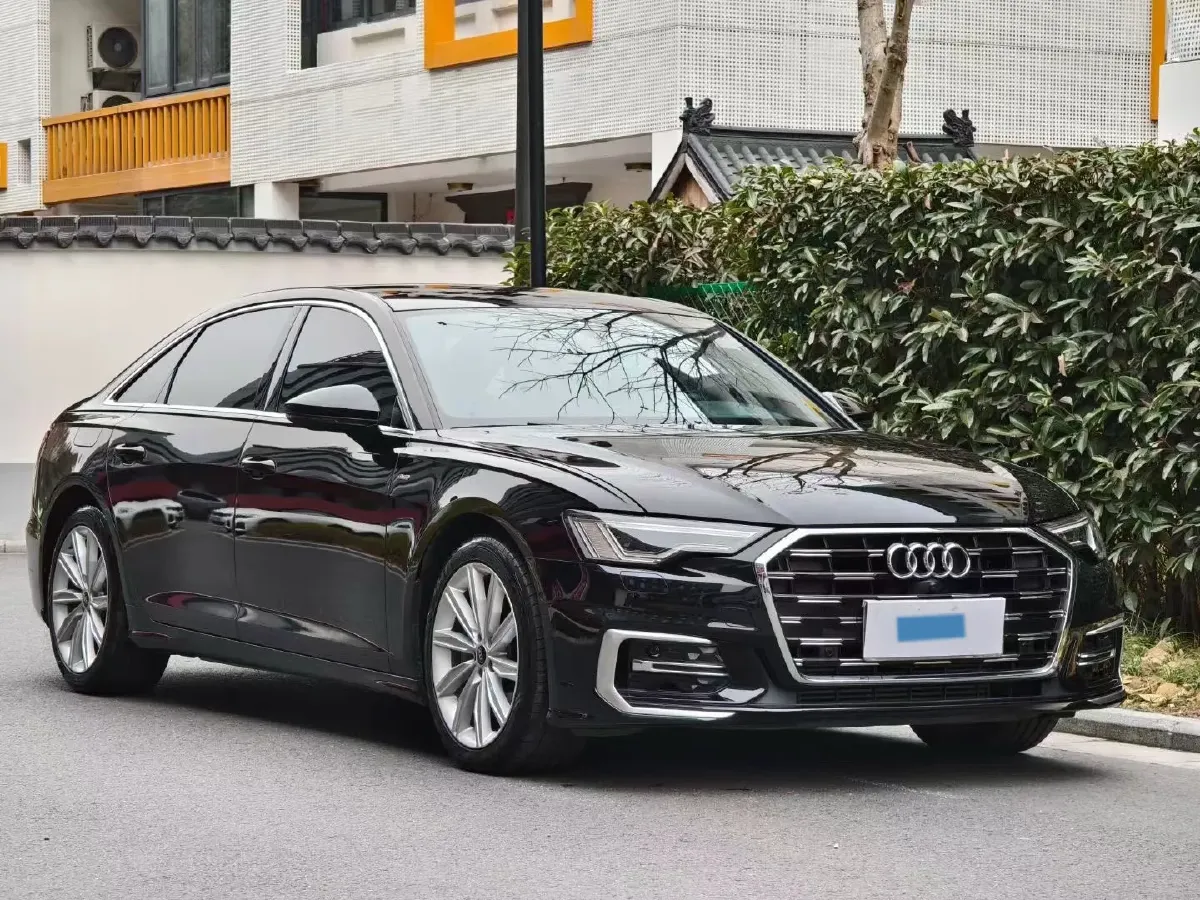 2024 Audi A6L 2.0T 245HP L4 7DCT,autocango,china used car exporter,china ev exporter,chinese used car exporter,chinese used ev exporter