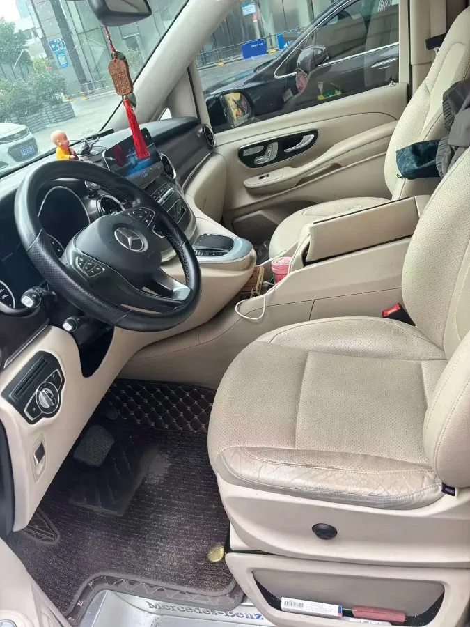 2021 Mercedes-Benz V Class 2.0T 211HP L4 9AT,autocango,china used car exporter,china ev exporter,chinese used car exporter,chinese used ev exporter