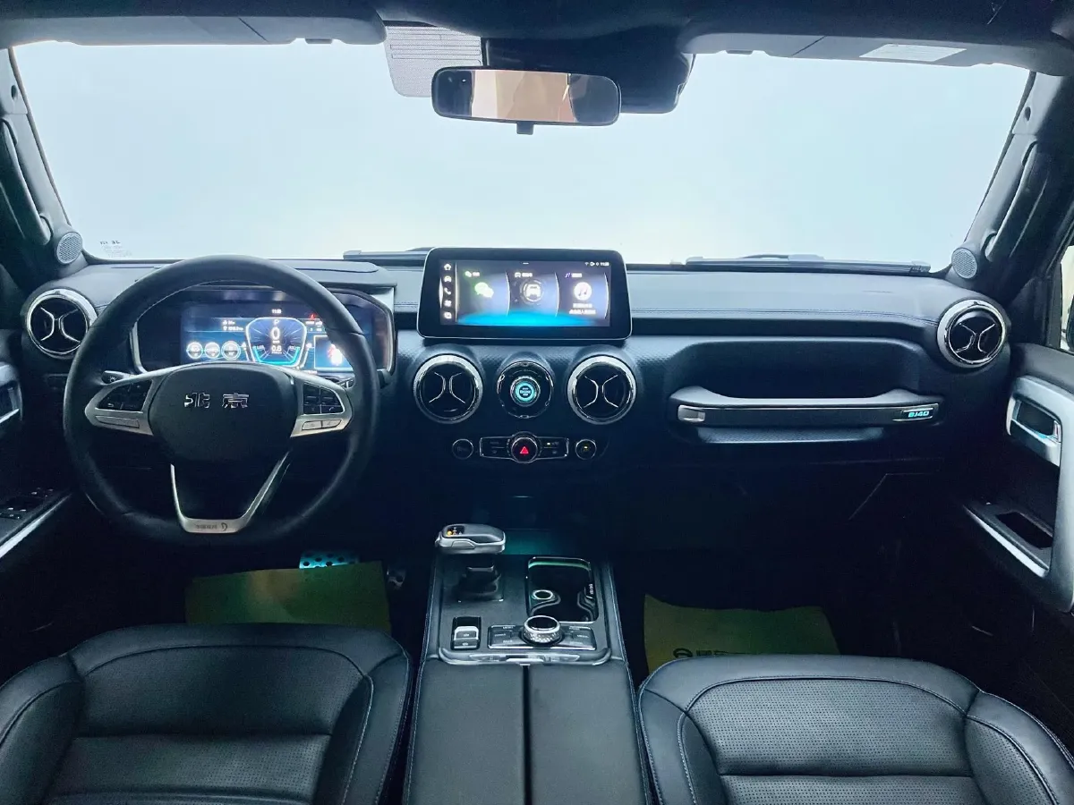 2023 Beijing BJ40 2.0T 163HP L4 8AT,autocango,china used car exporter,china ev exporter,chinese used car exporter,chinese used ev exporter