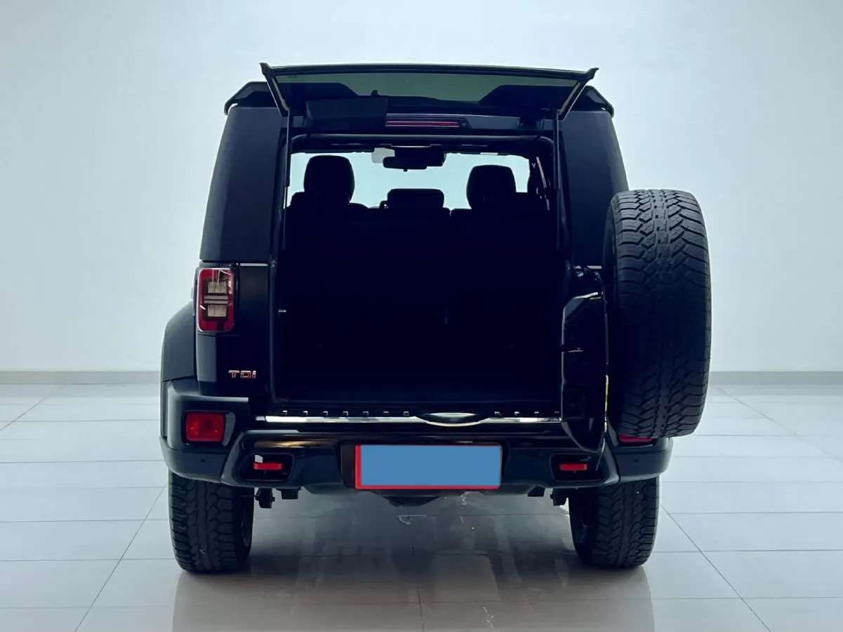 2023 Beijing BJ40 2.0T 163HP L4 8AT,autocango,china used car exporter,china ev exporter,chinese used car exporter,chinese used ev exporter