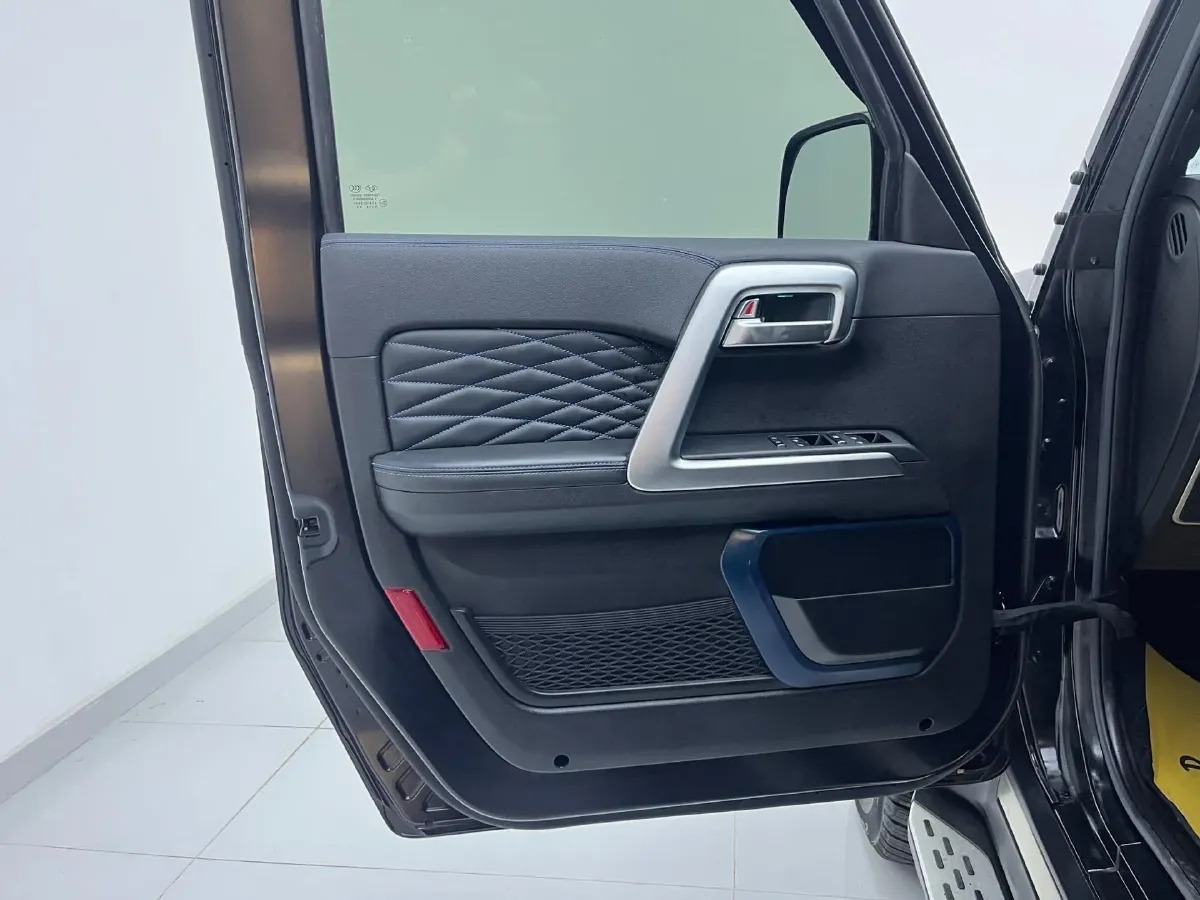 2023 Beijing BJ40 2.0T 163HP L4 8AT,autocango,china used car exporter,china ev exporter,chinese used car exporter,chinese used ev exporter