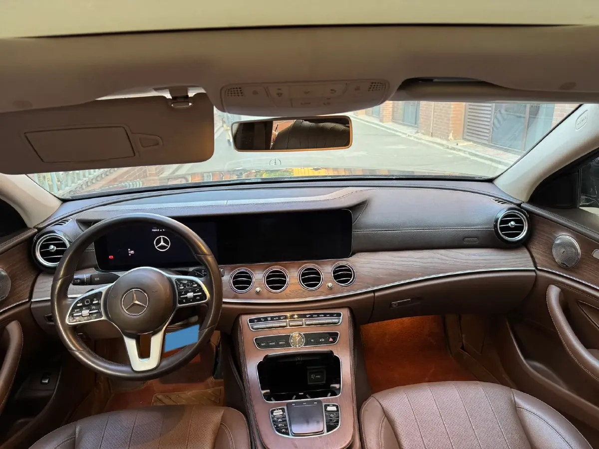 2020 Mercedes-Benz E Class 2.0T 258HP L4 9AT,autocango,china used car exporter,china ev exporter,chinese used car exporter,chinese used ev exporter