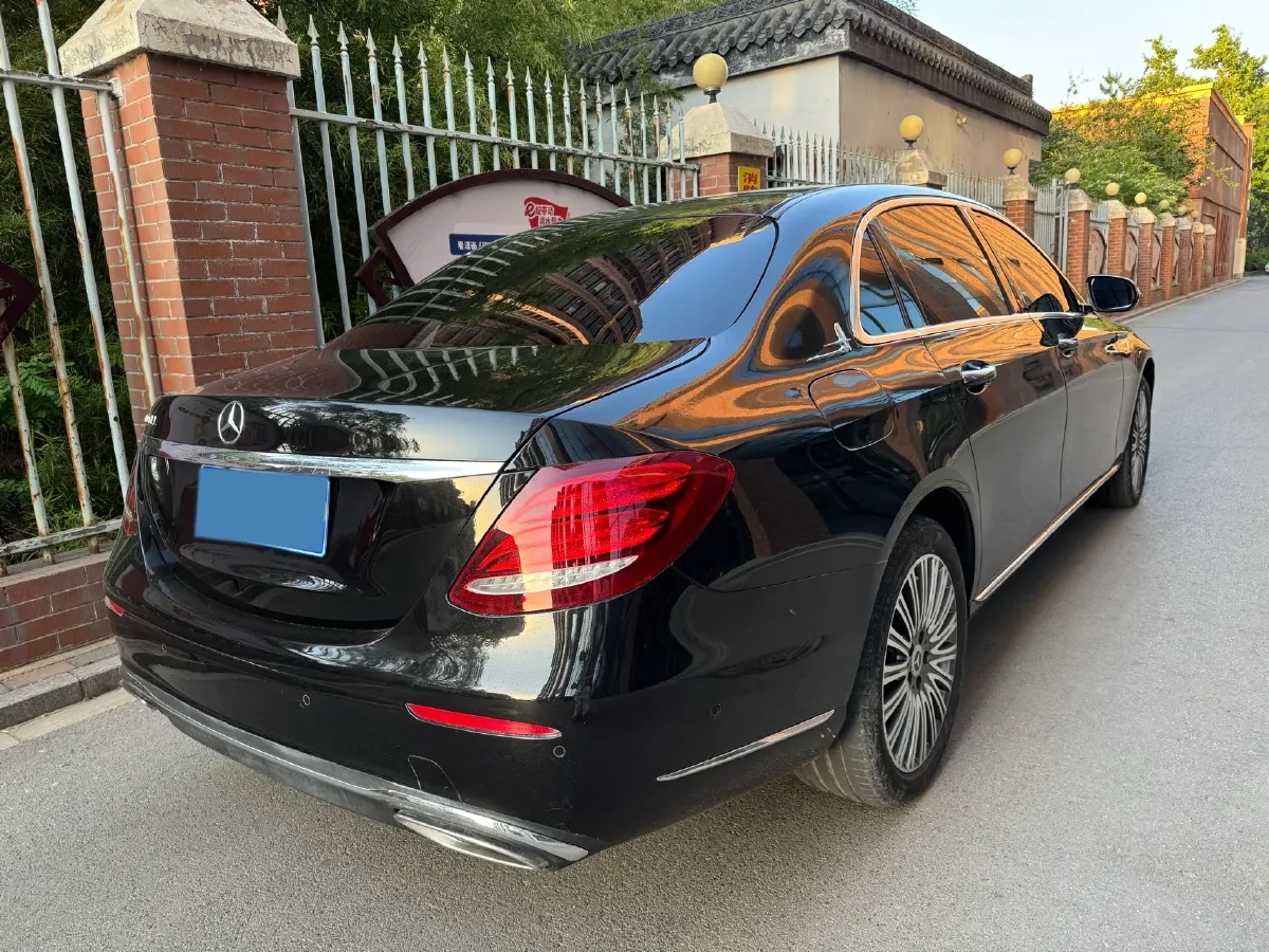2020 Mercedes-Benz E Class 2.0T 258HP L4 9AT,autocango,china used car exporter,china ev exporter,chinese used car exporter,chinese used ev exporter