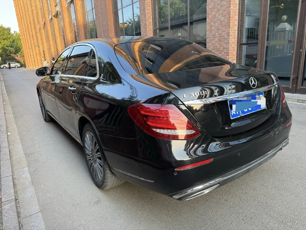 2020 Mercedes-Benz E Class 2.0T 258HP L4 9AT,autocango,china used car exporter,china ev exporter,chinese used car exporter,chinese used ev exporter