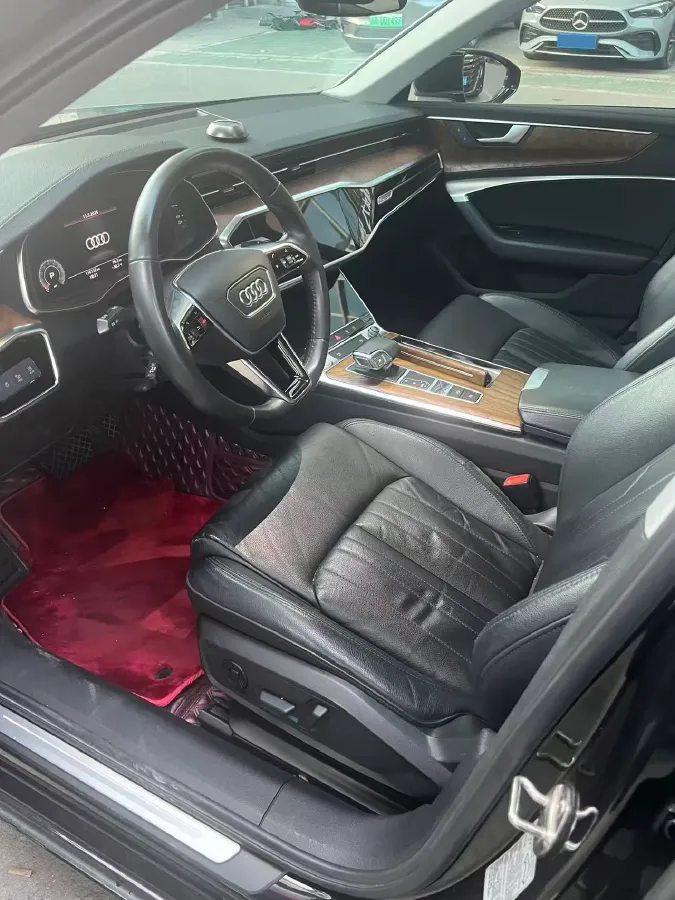 2021 Audi A6L 2.0T 224HP L4 7DCT,autocango,china used car exporter,china ev exporter,chinese used car exporter,chinese used ev exporter