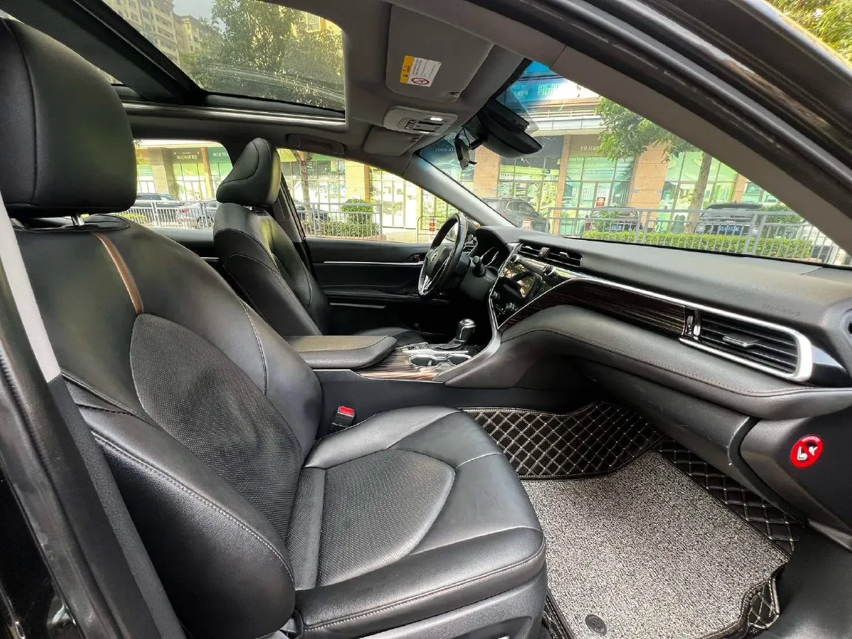 2019 Toyota Camry 2.5L 209HP L4 8AT,autocango,china used car exporter,china ev exporter,chinese used car exporter,chinese used ev exporter